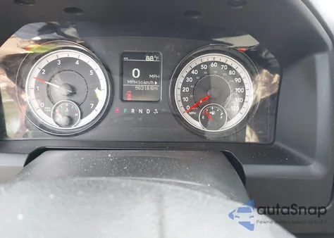 2022 Ram 1500 Classic Tradesman 4X2 8' Box from USA, damaged, VIN 3C6JR6DG9NG284355